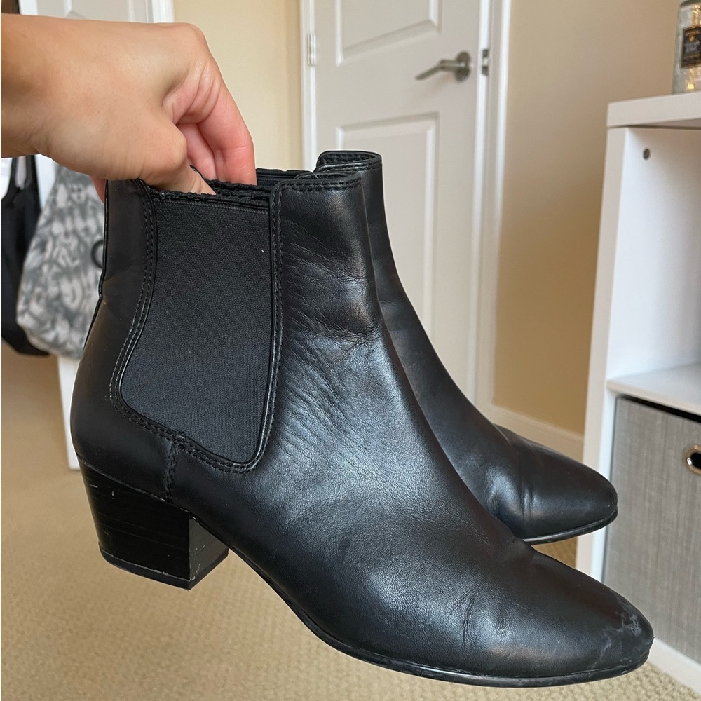 Sam Edelman Reesa Black Leather Ankle Booties
